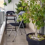 Arthaus Gallery Apartment *